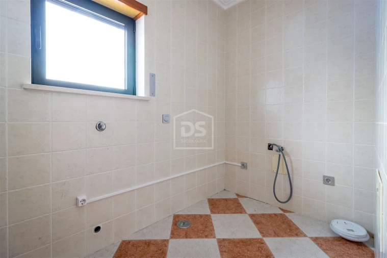 Moradia T5 para Venda em Pataias e Martingança Foto 36