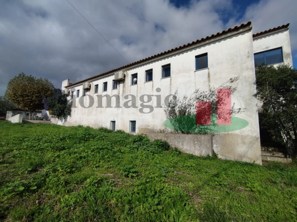 Armazém para Venda em Alcanena e Vila Moreira Foto 3