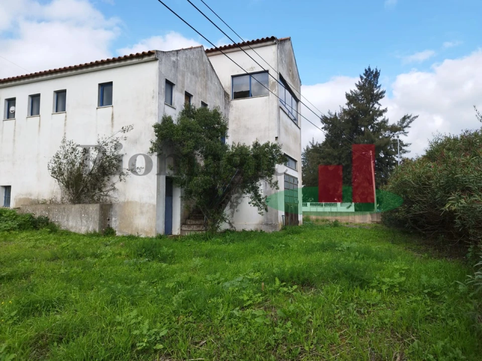 Armazém para Venda em Alcanena e Vila Moreira Foto 4