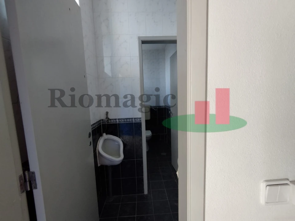 Armazém para Venda em Alcanena e Vila Moreira Foto 8