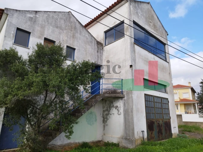 Armazém para Venda em Alcanena e Vila Moreira Foto 6