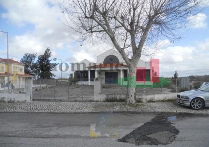 Armazém para Venda em Alcanena e Vila Moreira Foto 1