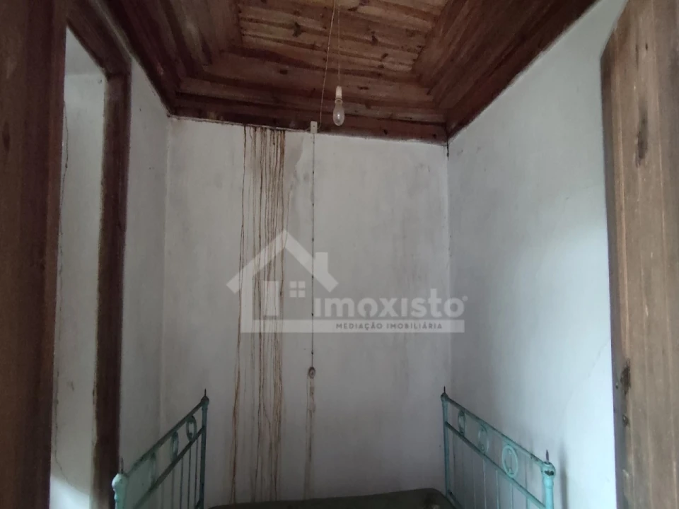 Moradia T5 para Venda em Chãos Foto 16