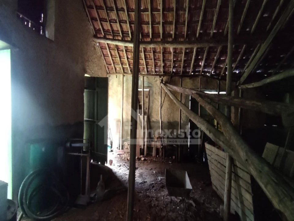 Moradia T5 para Venda em Chãos Foto 30