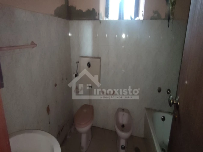 Moradia T5 para Venda em Chãos Foto 15