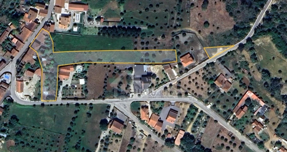 Moradia T5 para Venda em Chãos Foto 33