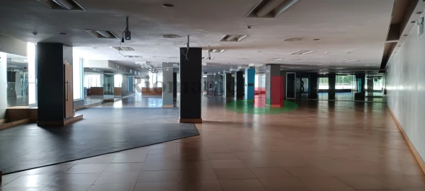 Loja para Arrendamento em Parque das Nações