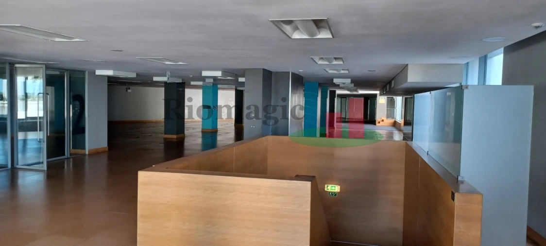 Loja para Arrendamento em Parque das Nações Foto 18