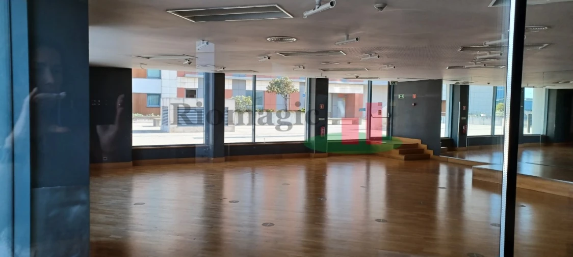 Loja para Arrendamento em Parque das Nações Foto 19