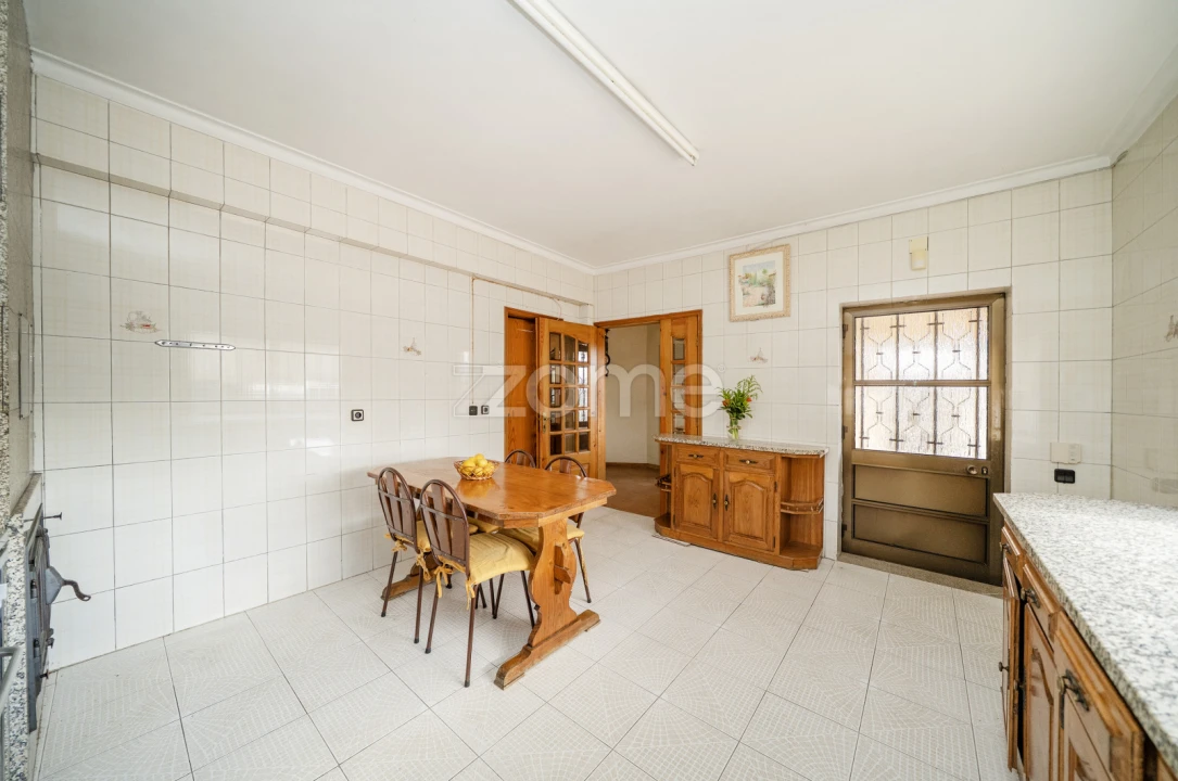 Moradia T5 para Venda em Bouro (Santa Maria) Foto 11