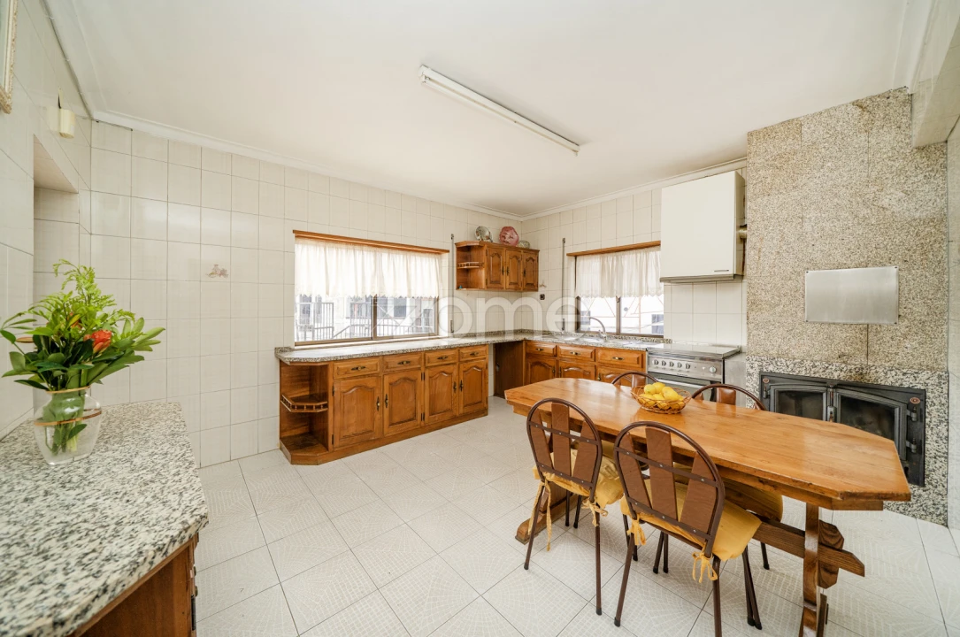 Moradia T5 para Venda em Bouro (Santa Maria) Foto 10