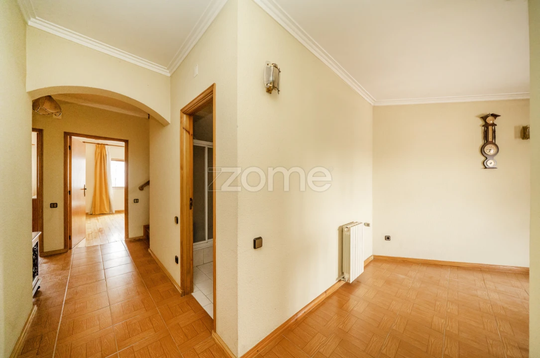 Moradia T5 para Venda em Bouro (Santa Maria) Foto 25