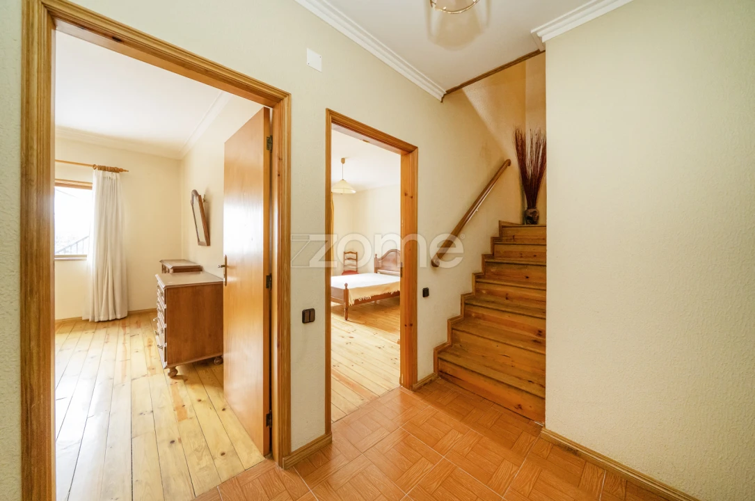 Moradia T5 para Venda em Bouro (Santa Maria) Foto 27