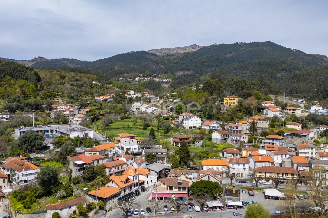 Moradia T5 para Venda em Bouro (Santa Maria) Foto 57