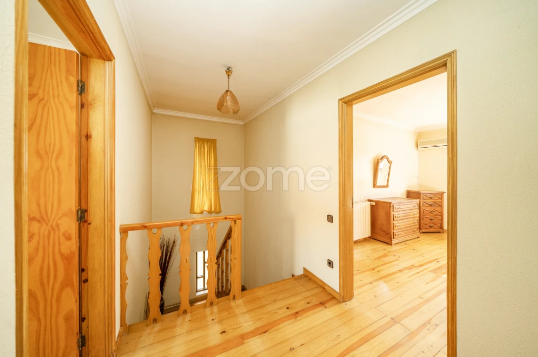 Moradia T5 para Venda em Bouro (Santa Maria) Foto 40