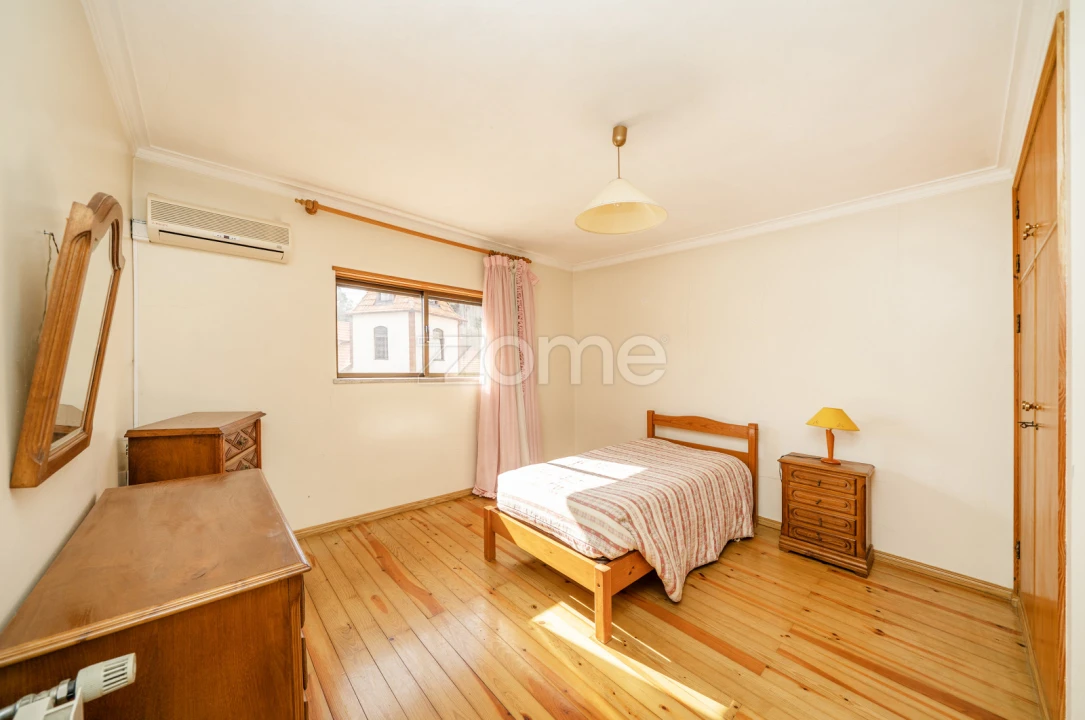 Moradia T5 para Venda em Bouro (Santa Maria) Foto 41