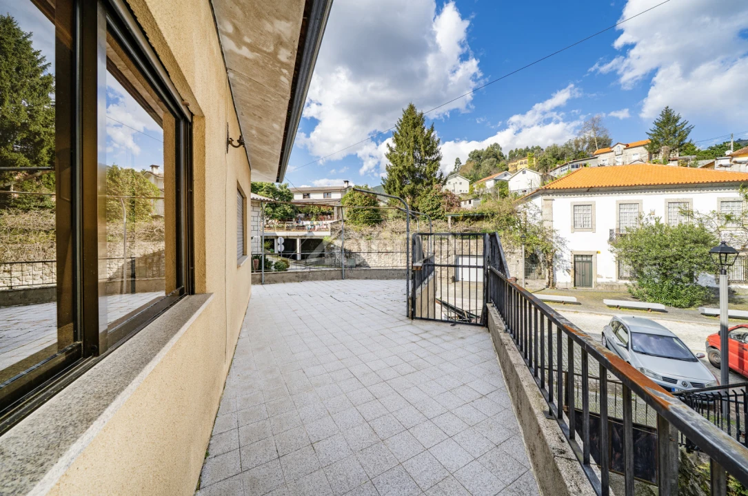 Moradia T5 para Venda em Bouro (Santa Maria) Foto 65
