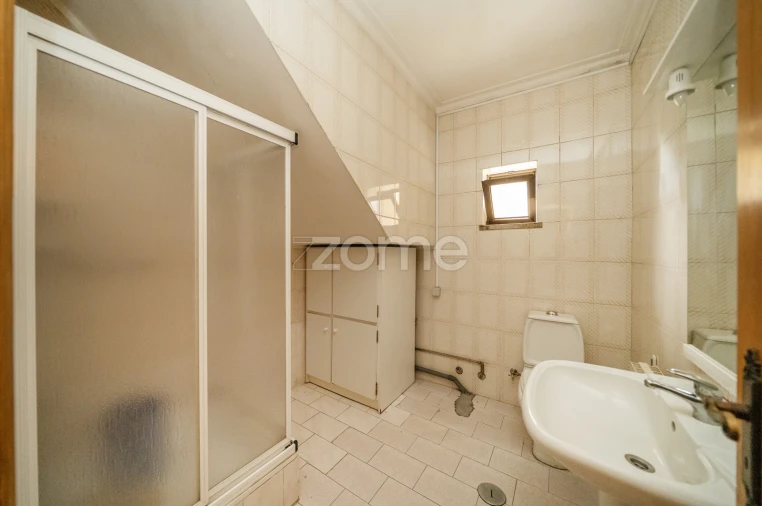 Moradia T5 para Venda em Bouro (Santa Maria) Foto 26