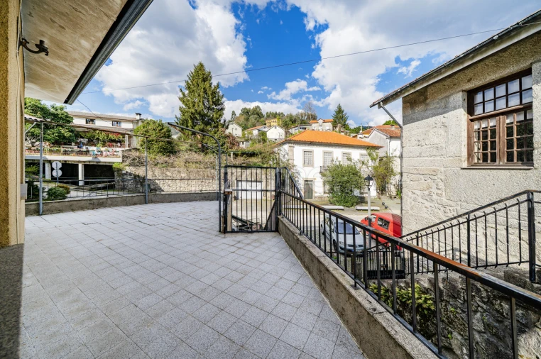 Moradia T5 para Venda em Bouro (Santa Maria) Foto 33