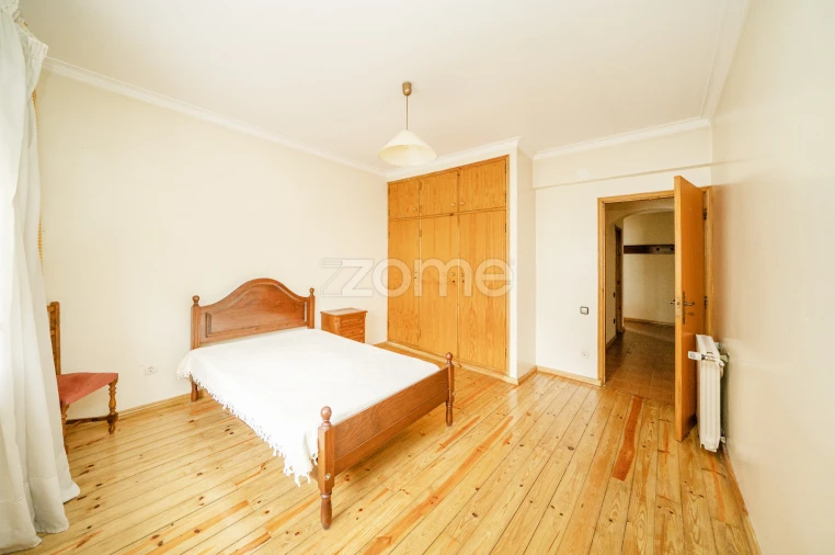 Moradia T5 para Venda em Bouro (Santa Maria) Foto 38