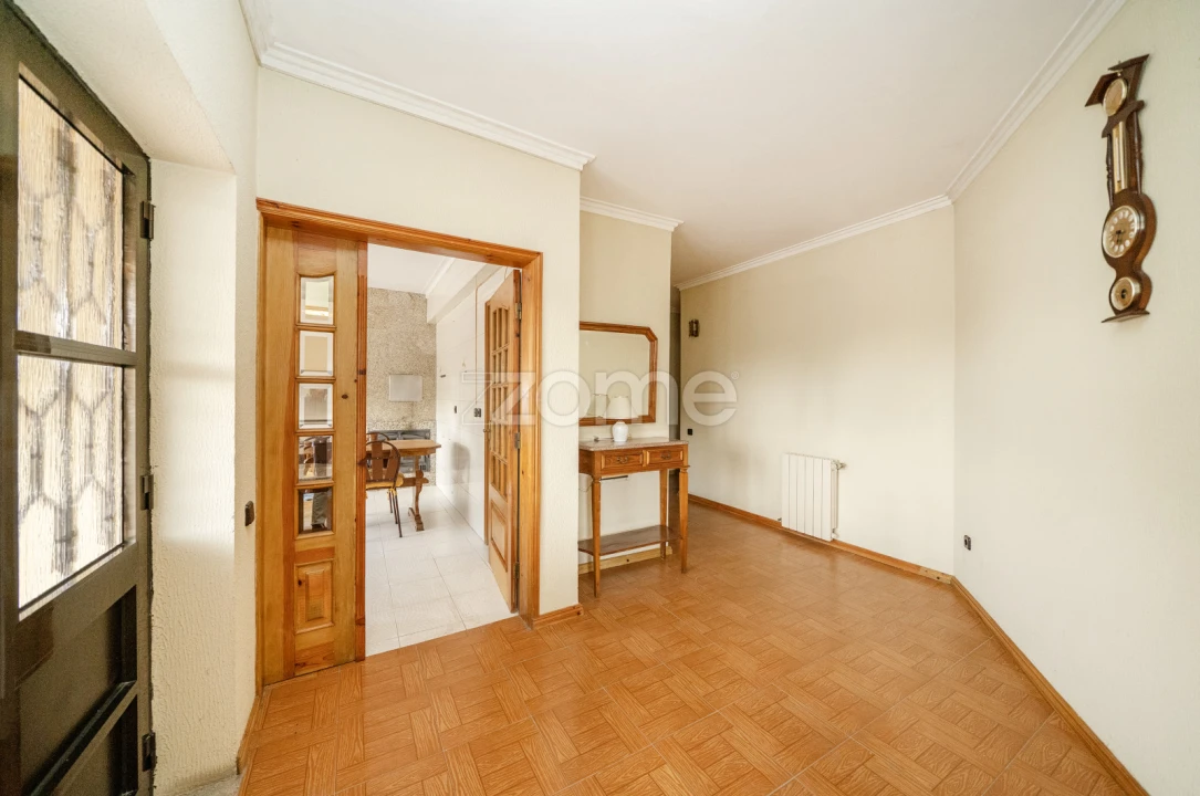 Moradia T5 para Venda em Bouro (Santa Maria) Foto 7