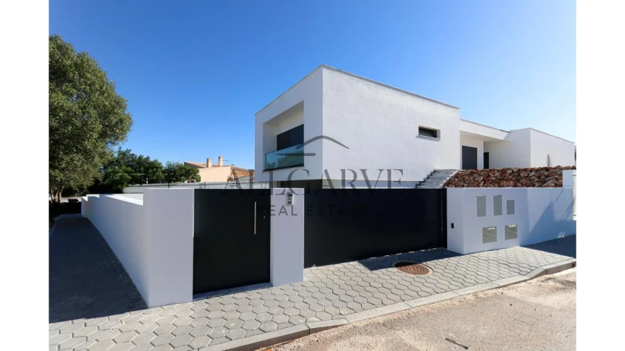 Moradia T3 para Venda em Portimão Foto 2