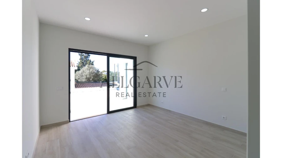 Moradia T3 para Venda em Portimão Foto 16