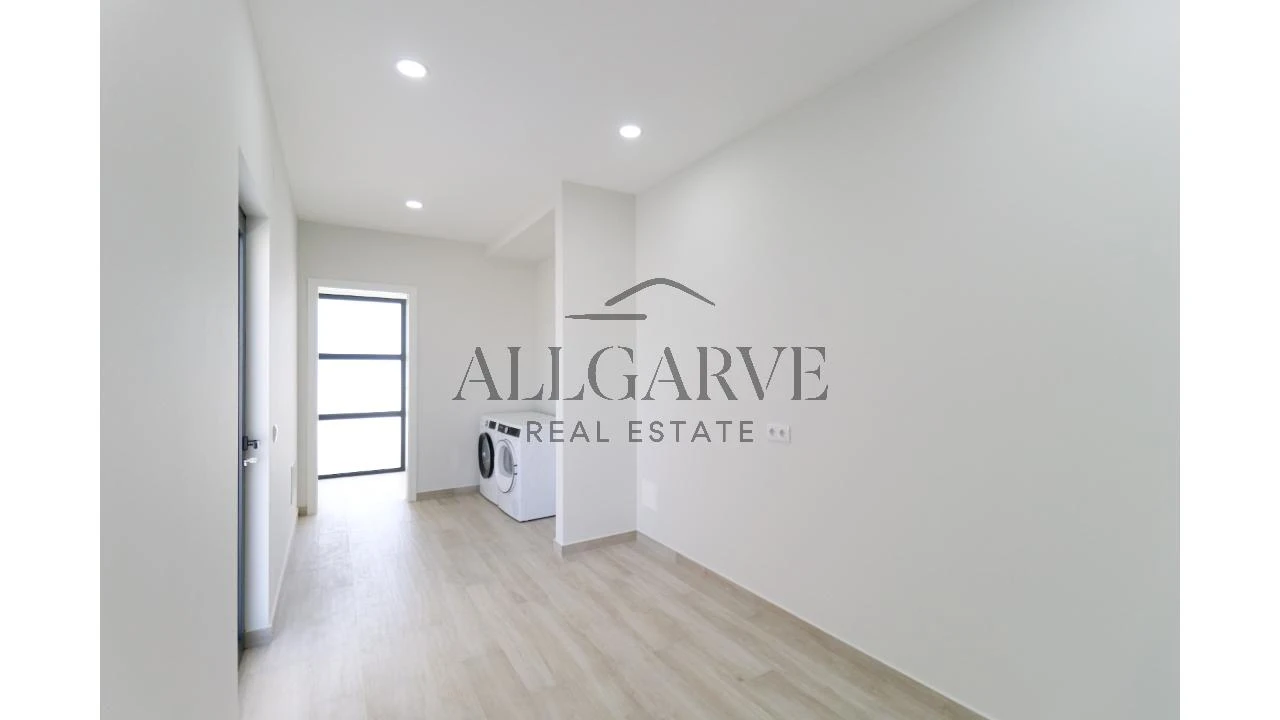 Moradia T3 para Venda em Portimão Foto 14