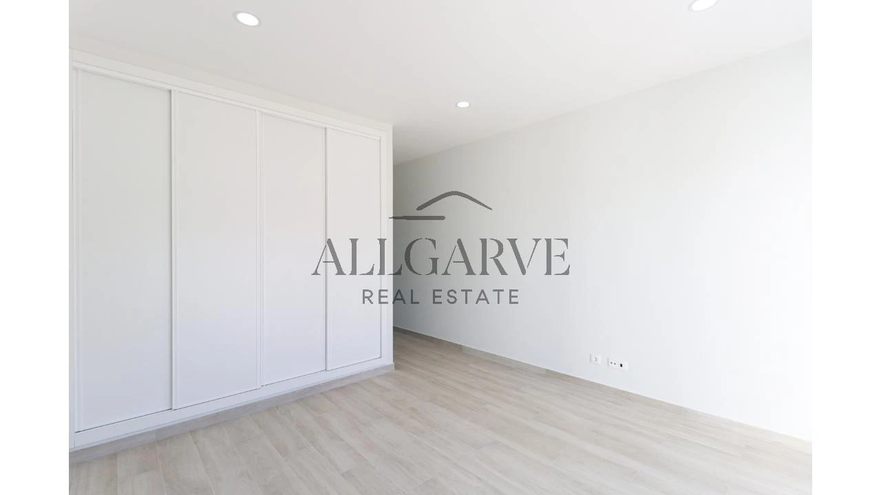 Moradia T3 para Venda em Portimão Foto 19