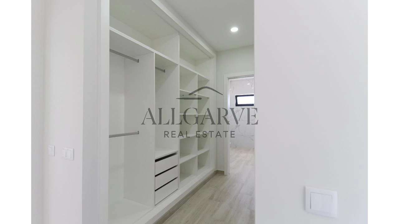 Moradia T3 para Venda em Portimão Foto 24