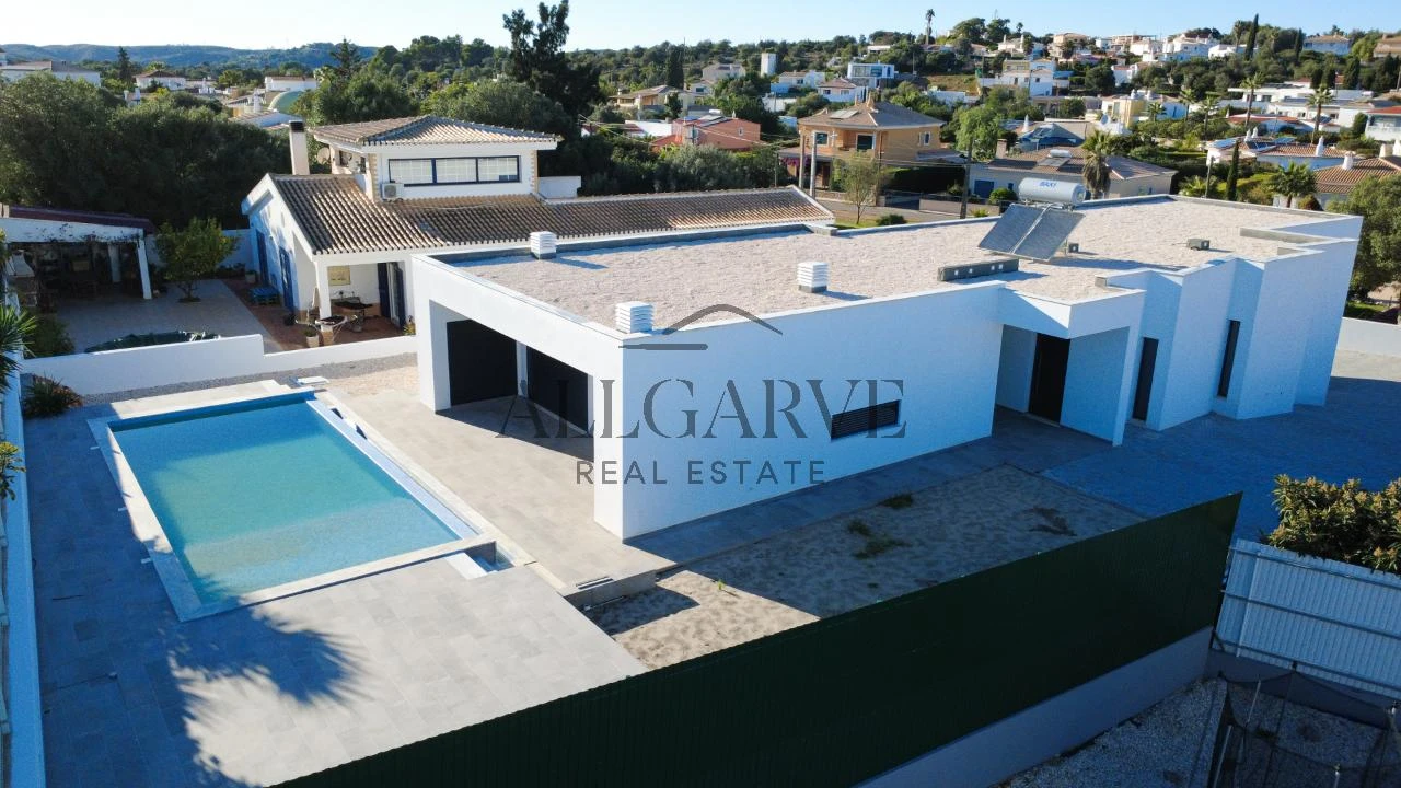 Moradia T3 para Venda em Portimão Foto 1