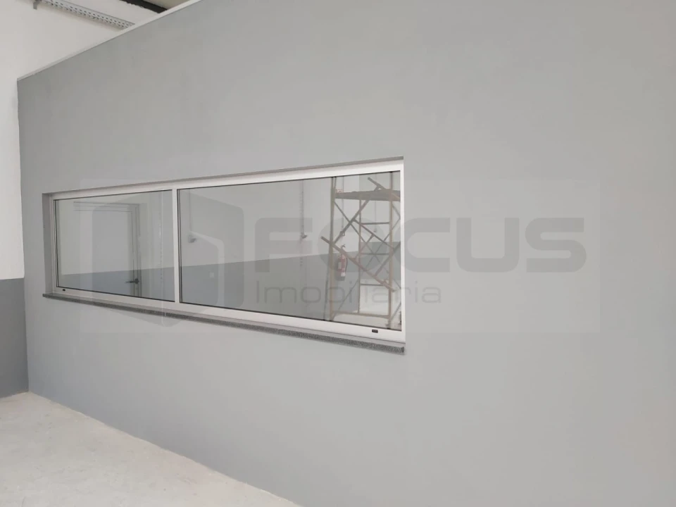 Armazém para Arrendamento em Travassô e Óis da Ribeira Foto 15