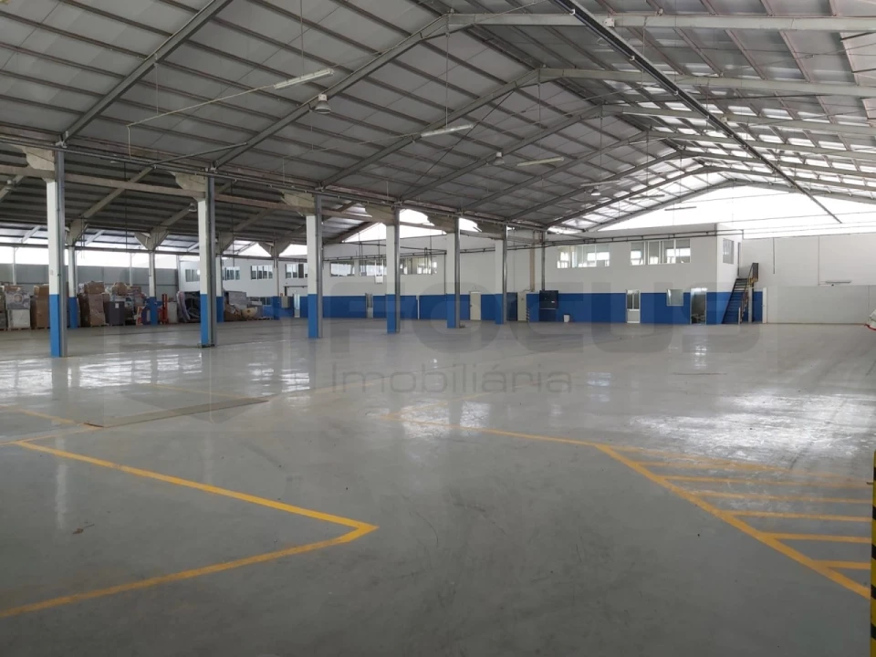 Armazém para Arrendamento em Travassô e Óis da Ribeira Foto 18