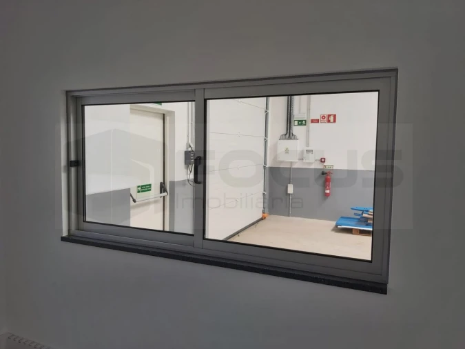 Armazém para Arrendamento em Travassô e Óis da Ribeira Foto 21