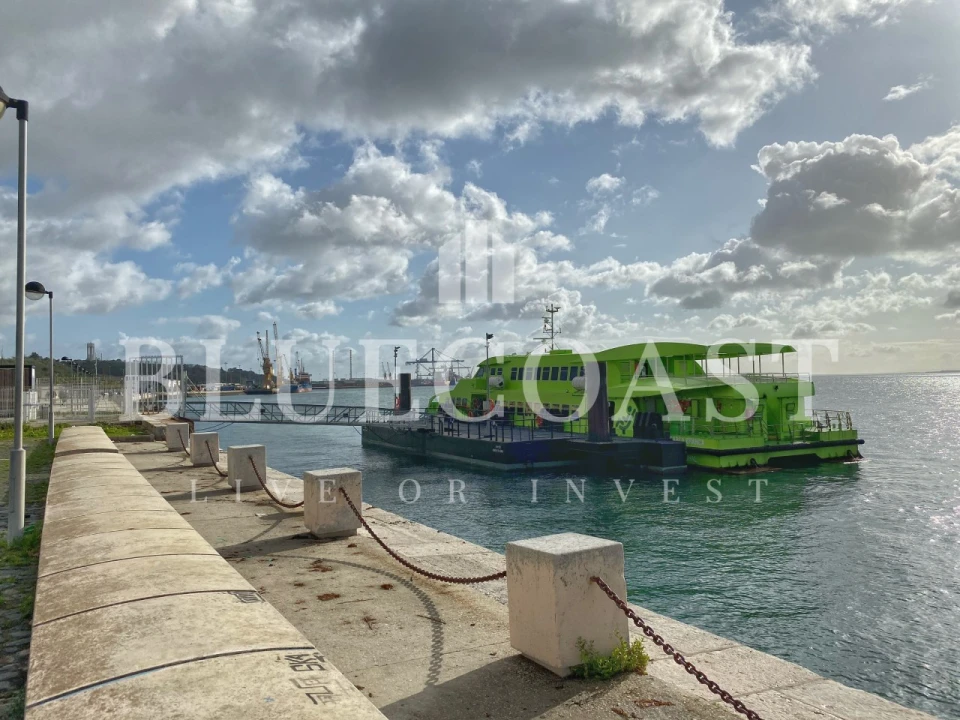Prédio para Venda em Setubal (São Sebastião) Foto 12