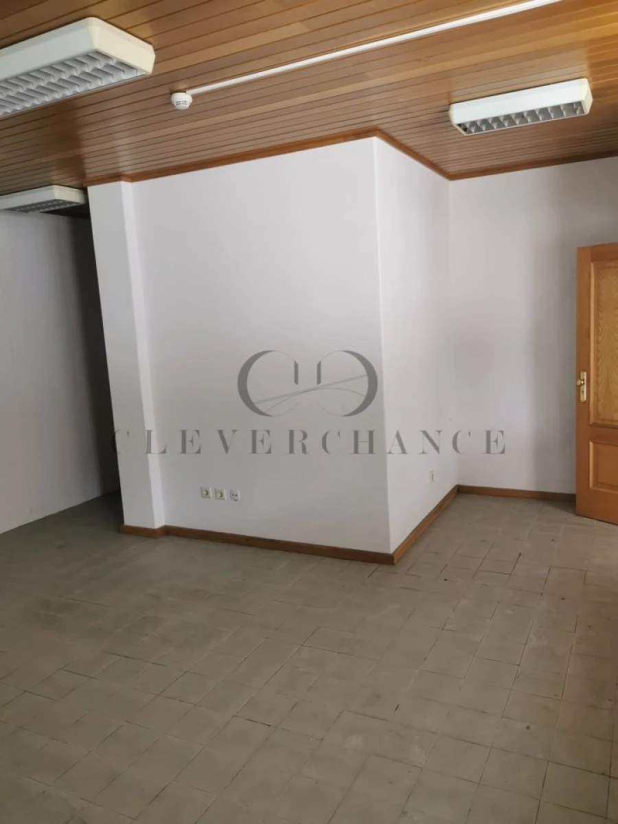 Armazém para Venda em São Felix da Marinha Foto 19