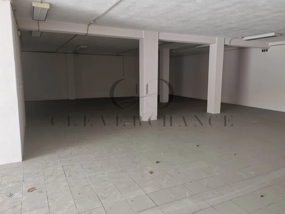 Armazém para Arrendamento em São Felix da Marinha Foto 8