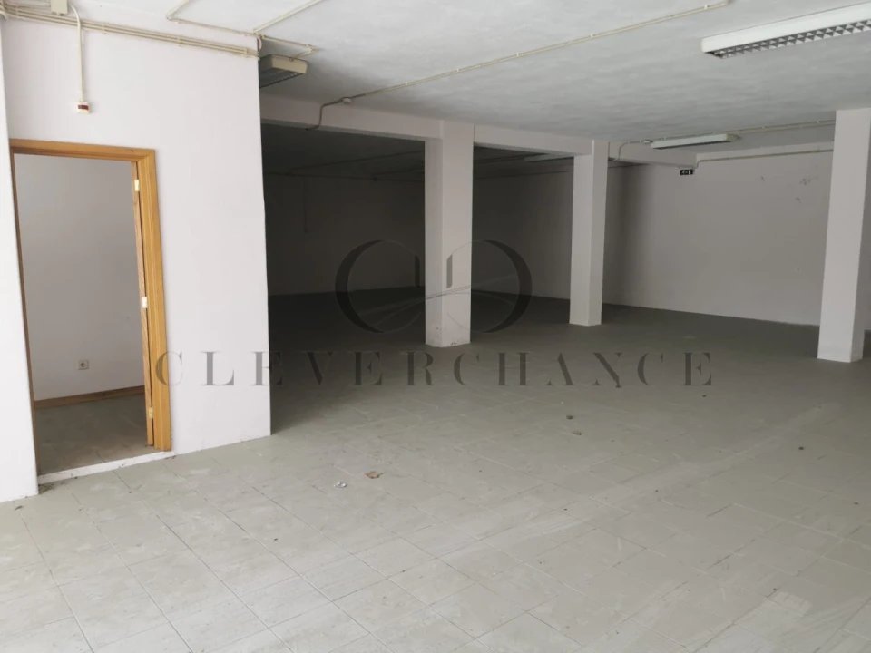 Armazém para Arrendamento em São Felix da Marinha Foto 10