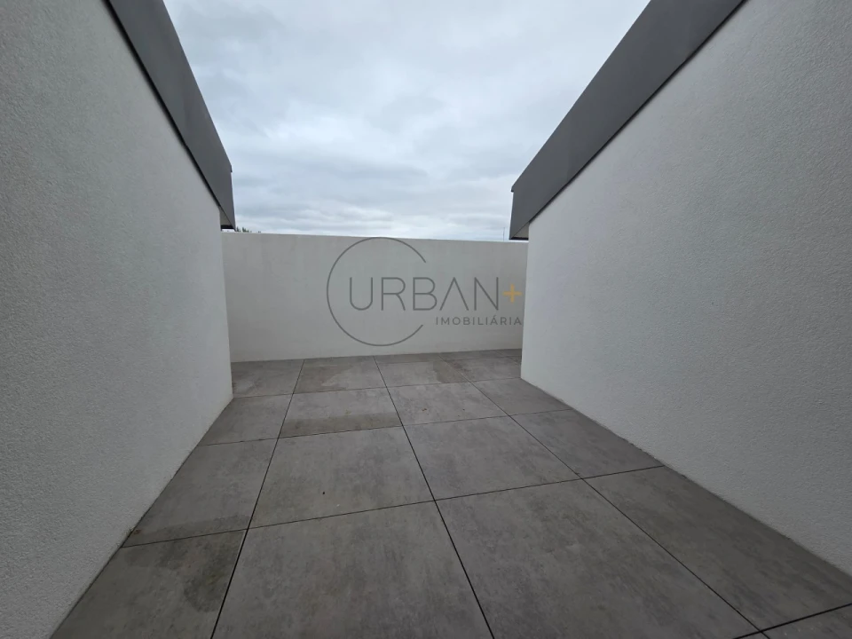 Apartamento T2 para Venda em Repeses e São Salvador Foto 24