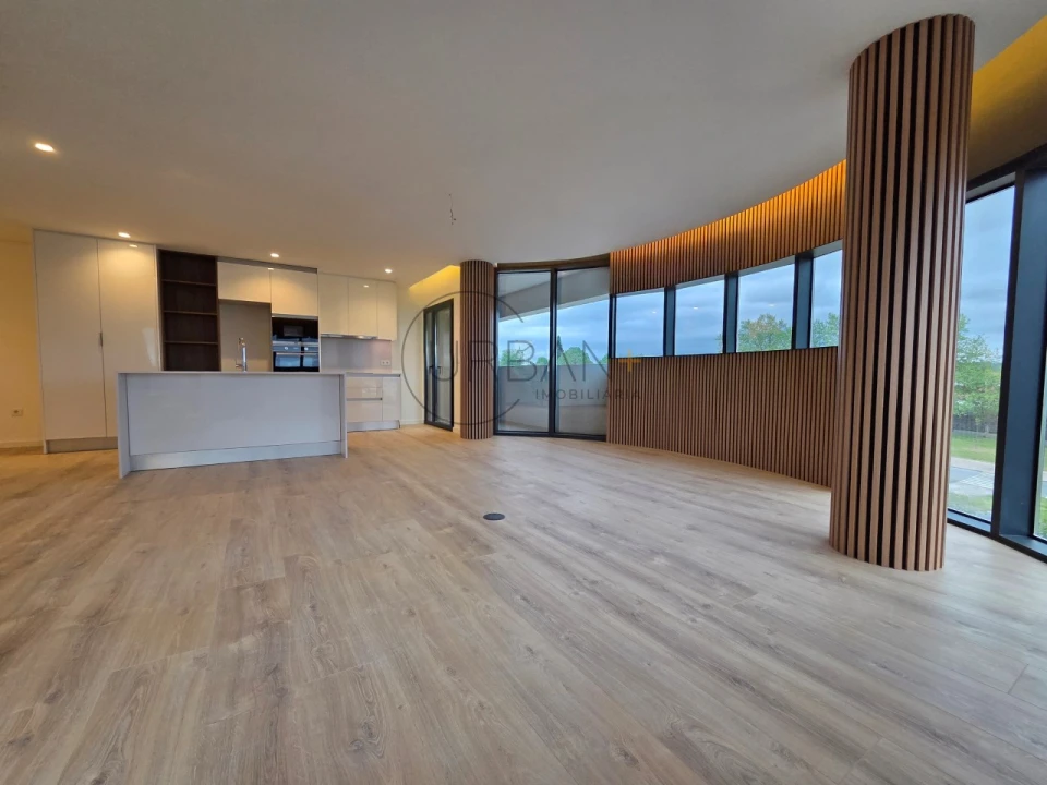 Apartamento T2 para Venda em Repeses e São Salvador Foto 1