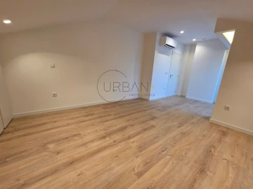 Apartamento T2 para Venda em Repeses e São Salvador
