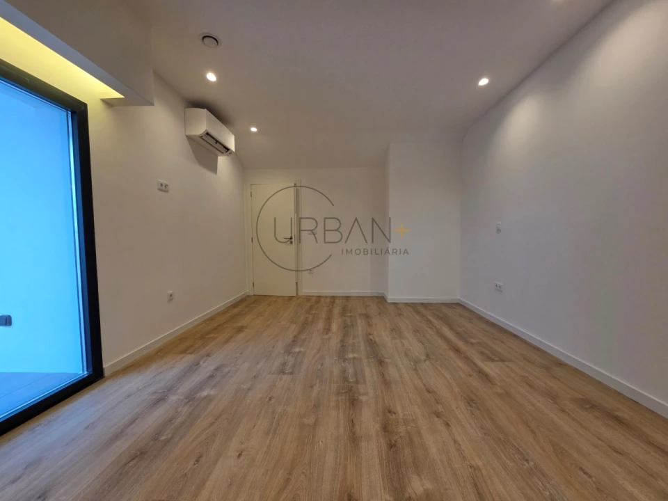 Apartamento T2 para Venda em Repeses e São Salvador Foto 18