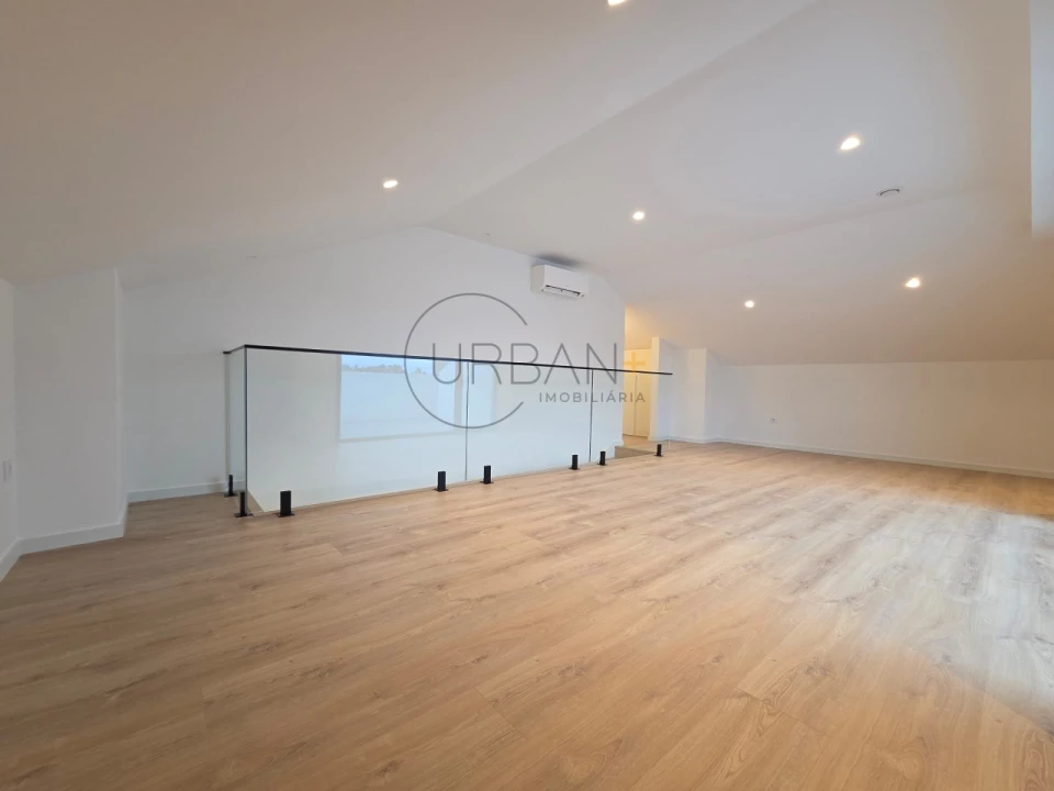 Apartamento T2 para Venda em Repeses e São Salvador Foto 13