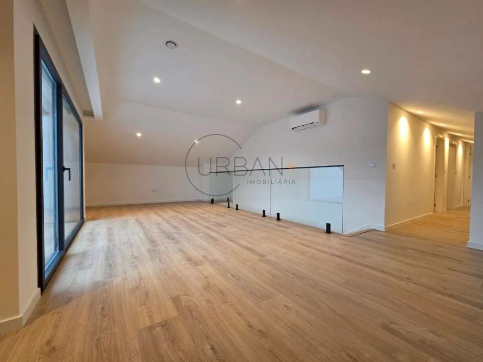 Apartamento T2 para Venda em Repeses e São Salvador Foto 15