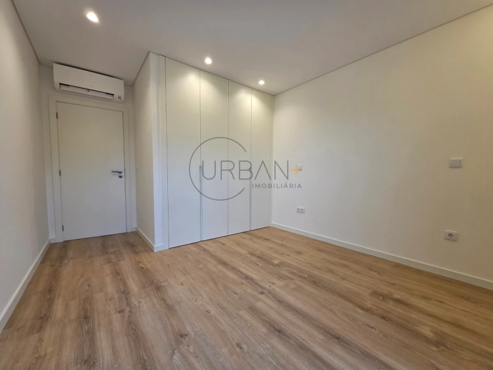 Apartamento T2 para Venda em Repeses e São Salvador Foto 8