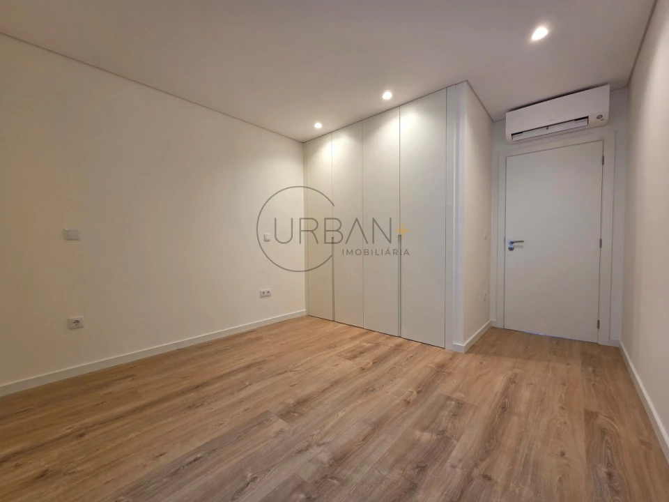 Apartamento T2 para Venda em Repeses e São Salvador Foto 10