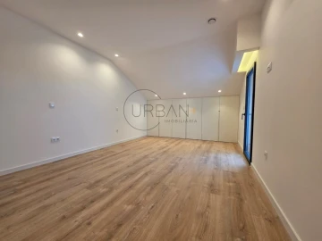Apartamento T2 para Venda em Repeses e São Salvador