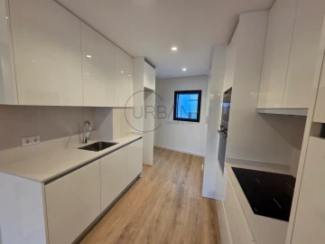 Apartamento T2 para Venda em Repeses e São Salvador