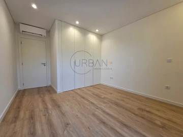 Apartamento T2 para Venda em Repeses e São Salvador