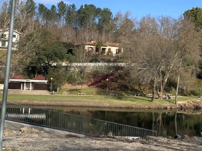 Garagem para Venda em São Pedro do Sul, Várzea e Baiões Foto 11